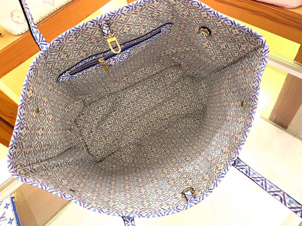 ルイヴィトンバッグ着用イメージ